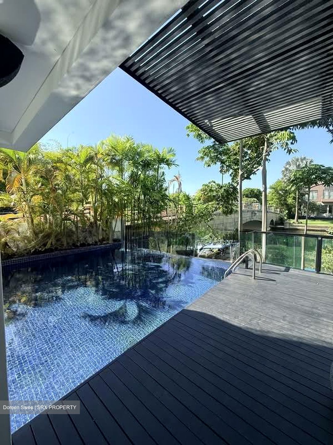 Harbourfront Avenue (D4), Terrace #558936141